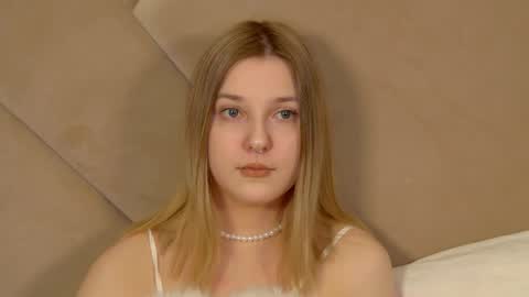 TinaBurton online show from 04.07.26