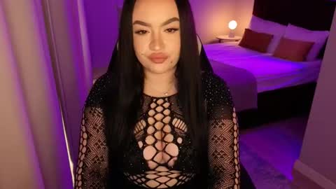 hi im curvy babyface girlie Tina online show from 02.27.26