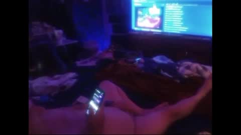 Snapshot of tinalover4u2 chatting on 11.16.25 tinalover4u2 online show from 11.16.25