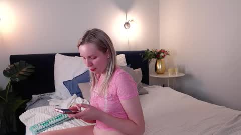 tinasiner online show from 10.07.25