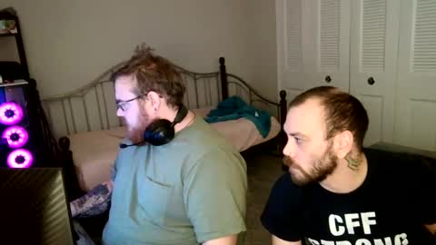 Snapshot of tingpoo chatting on 12.11.24 BeefnCock online show from 12.11.24
