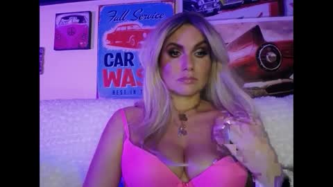 Snapshot of tinkerbell822 chatting on 02.12.25 tinkerbell822 online show from 02.12.25