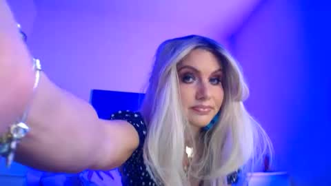 Snapshot of tinkerbell822 chatting on 02.16.25 tinkerbell822 online show from 02.16.25