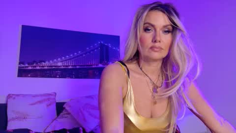 Snapshot of tinkerbell822 chatting on 09.09.25 tinkerbell822 online show from 09.09.25