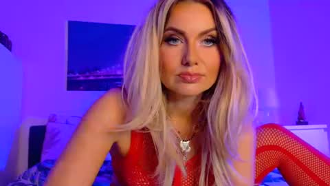 Snapshot of tinkerbell822 chatting on 10.03.25 tinkerbell822 online show from 10.03.25