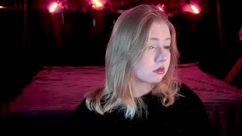 TinkerrBelll online show from 01.18.26