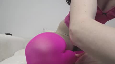 MissMagicLegs online show from 02.25.25