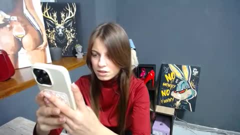 Snapshot of tiny_felicity chatting on 10.30.25 Gloria online show from 10.30.25