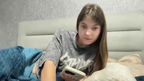 Snapshot of tiny_felicity chatting on 11.17.25 Gloria online show from 11.17.25