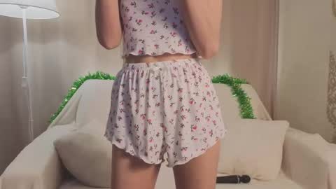 Lily online show from 01.12.26