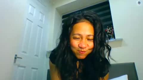 Tinyasian911718 sweetinyasian instagram online show from 12.19.24