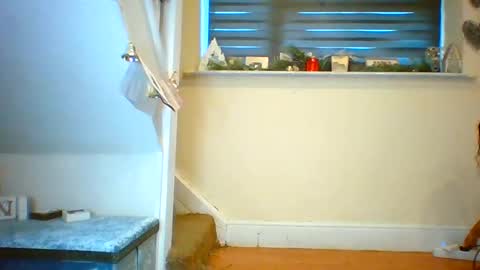 Tinyasian911718 sweetinyasian instagram online show from 12.29.24