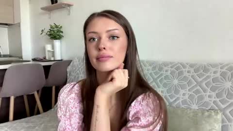 Mona online show from 05.18.26