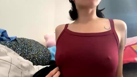 Snapshot of tinyhairycherry chatting on 11.13.25 tinyhairycherry online show from 11.13.25