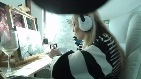 stage Kylie Sinner  brand CLITBAIT online show from 01.20.25