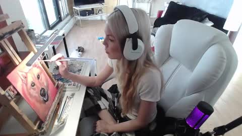 stage Kylie Sinner  brand CLITBAIT online show from 02.05.25