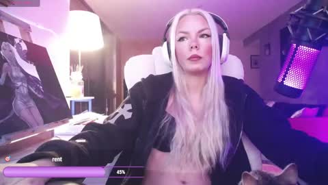 stage Kylie Sinner  brand CLITBAIT online show from 04.13.26