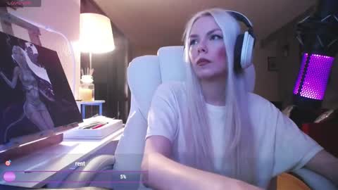 stage Kylie Sinner  brand CLITBAIT online show from 04.16.26