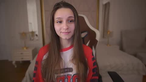 tinynataliee online show from 02.18.26