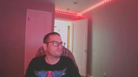 Snapshot of tippertonight chatting on 01.03.25 tippertonight online show from 01.03.25