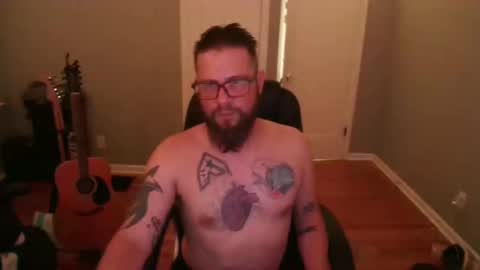 Snapshot of tippertonight chatting on 09.16.25 tippertonight online show from 09.16.25