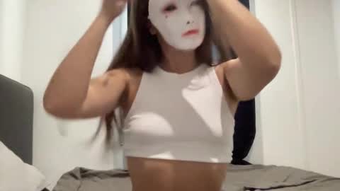 Snapshot of tipsytinkerbell chatting on 10.08.25 Tinks online show from 10.08.25