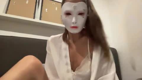 Snapshot of tipsytinkerbell chatting on 10.17.25 Tinks online show from 10.17.25