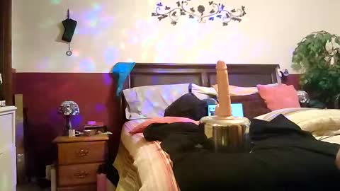 Snapshot of tiptooc chatting on 01.15.26 Tiptooc online show from 01.15.26