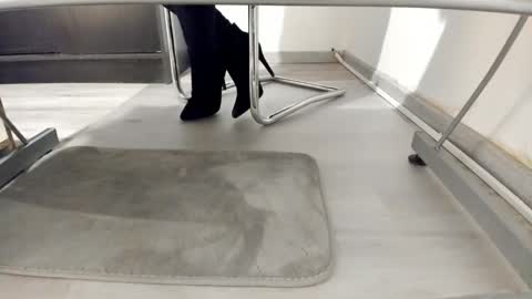 Snapshot of tired33 chatting on 01.12.25 Anna online show from 01.12.25