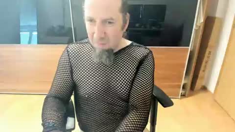 Snapshot of tirolerboy27 chatting on 06.25.26 Tirolerboy27 online show from 06.25.26