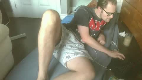 Snapshot of titlovercums chatting on 06.09.26 titlovercums online show from 06.09.26