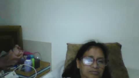 Snapshot of titssmall123 chatting on 11.19.25 Ester online show from 11.19.25