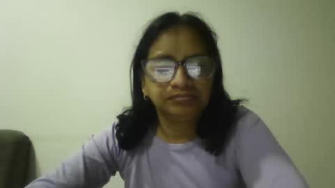 Snapshot of titssmall123 chatting on 02.21.26 Ester online show from 02.21.26