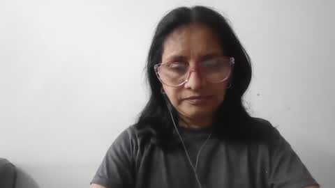 Snapshot of titssmall123 chatting on 03.12.26 Ester online show from 03.12.26