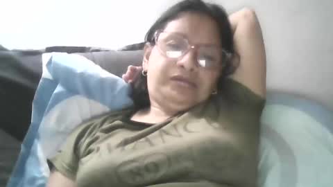 Snapshot of titssmall123 chatting on 06.09.26 Ester online show from 06.09.26