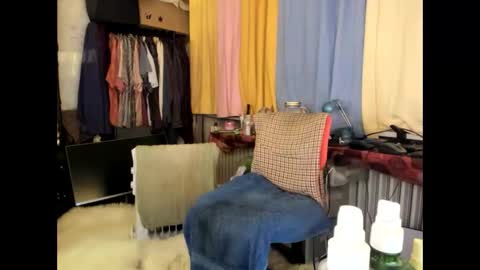 Snapshot of tittkiss chatting on 10.11.25 liebe es mich nackt vor der cam zu zeigen online show from 10.11.25