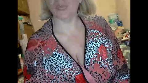 Snapshot of tittylina chatting on 10.01.25 tittylina online show from 10.01.25