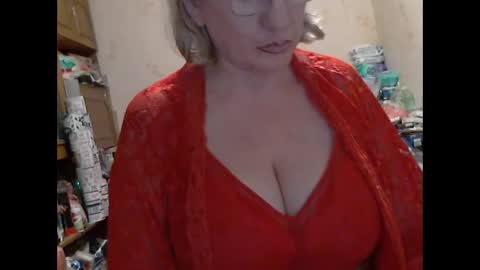 Snapshot of tittylina chatting on 10.19.25 tittylina online show from 10.19.25