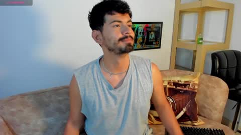 Snapshot of tj_detwailer chatting on 12.11.24 tj_detwailer online show from 12.11.24
