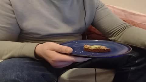 Snapshot of tman_34 chatting on 12.10.24 Tom online show from 12.10.24