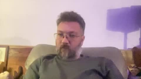 Snapshot of tmosmun chatting on 12.31.24 Tim online show from 12.31.24