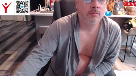 Snapshot of toddbator chatting on 02.11.26 Todd Bator online show from 02.11.26