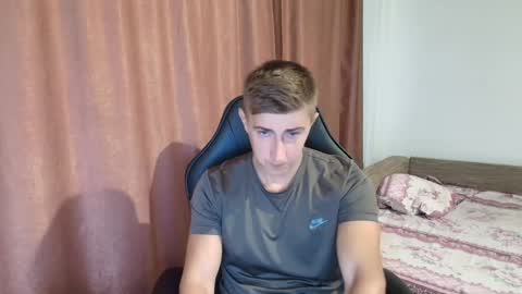 todhorny987 online show from 02.19.25