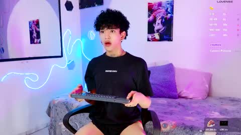 Snapshot of todoroki_g chatting on 10.22.25 todoroki_g online show from 10.22.25