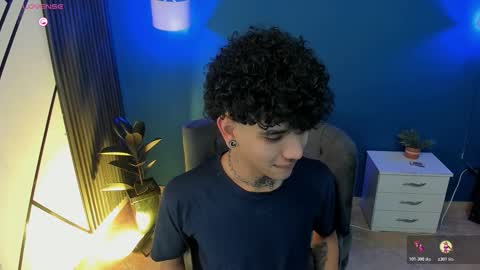 Snapshot of todoroki_g chatting on 10.28.25 todoroki_g online show from 10.28.25