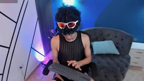 Snapshot of todoroki_g chatting on 11.17.25 todoroki_g online show from 11.17.25