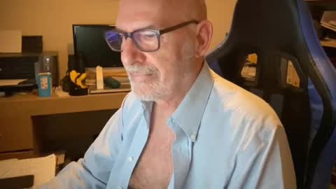 Togbear online show from 02.24.25