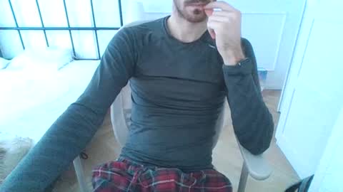 Snapshot of toja112 chatting on 01.02.25 Martin online show from 01.02.25