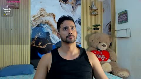 Snapshot of toji_16 chatting on 11.17.25 toji_16 online show from 11.17.25