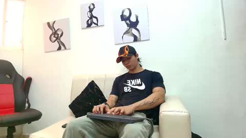 toji lee online show from 12.21.25